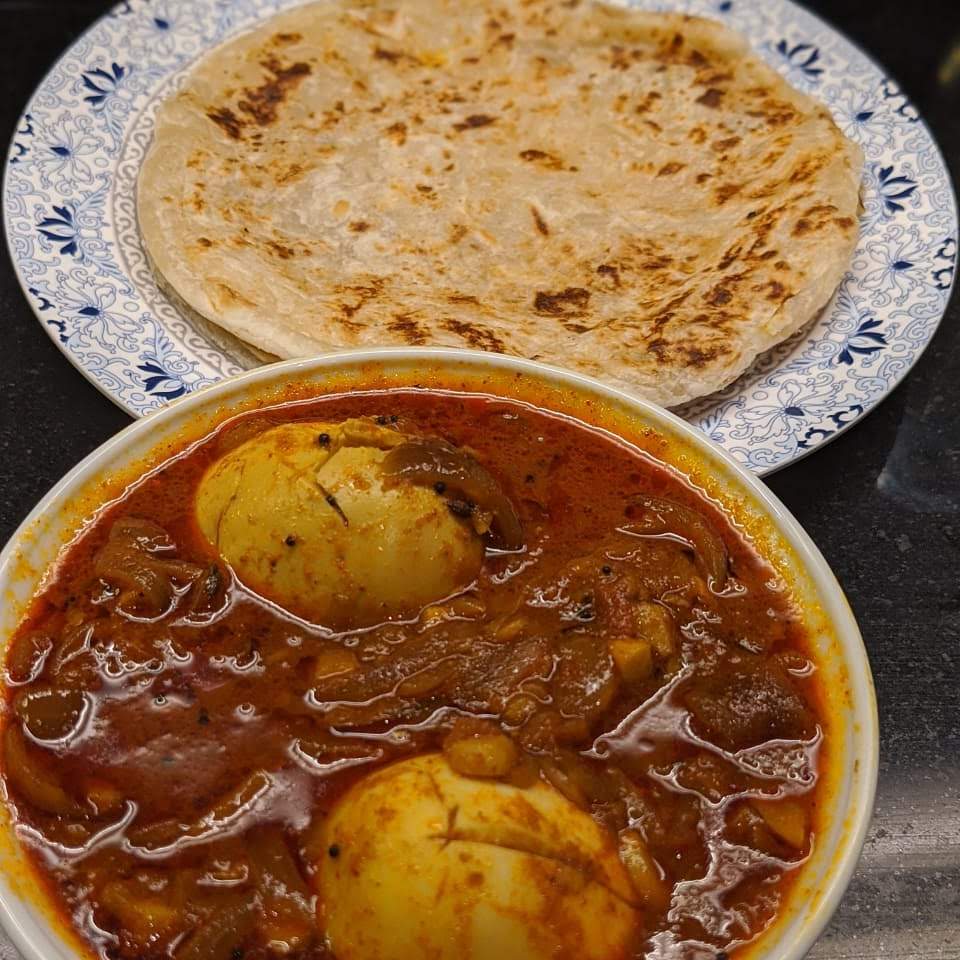 Parotta / Egg Curry